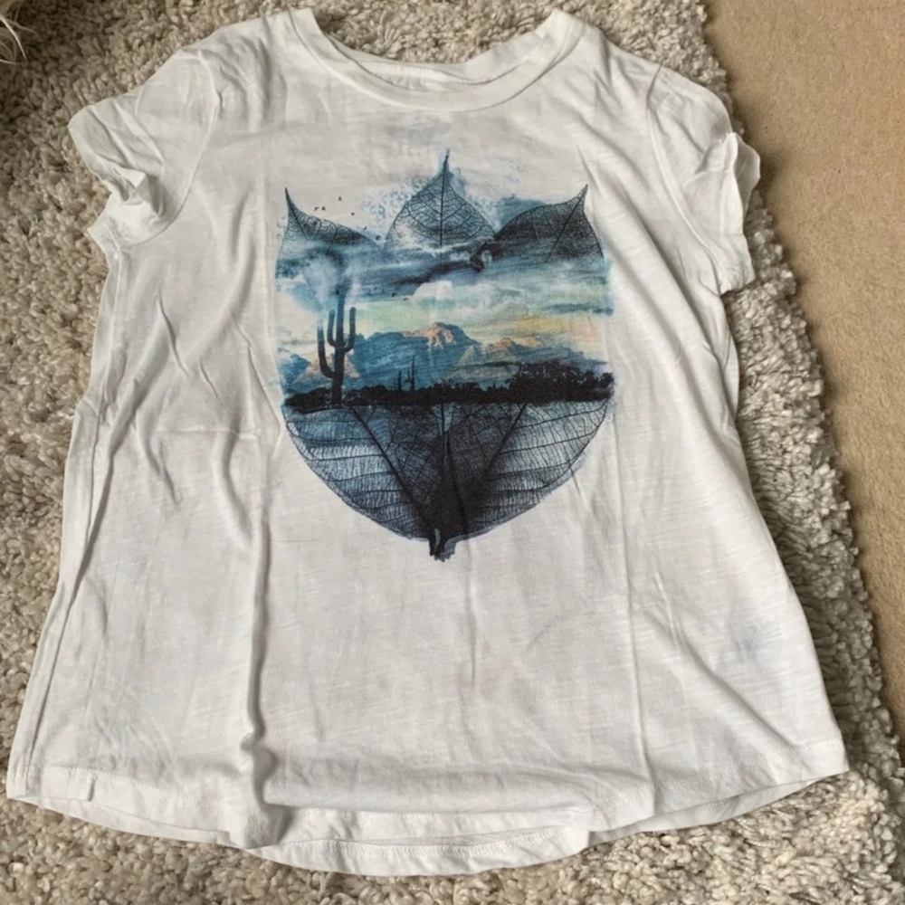 Graphic tee